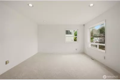 8914 30th Avenue NW, Seattle, WA 98117 - Photo 3