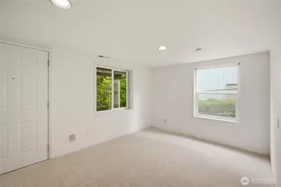 8914 30th Avenue NW, Seattle, WA 98117 - Photo 21