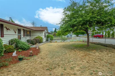 17825 111th Avenue SE, Renton, WA 98055 - Photo 3