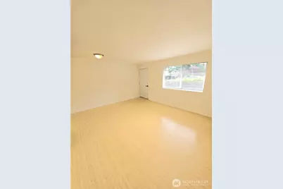 9811 Whitman Avenue SW #2, Lakewood, WA 98499 - Photo 3