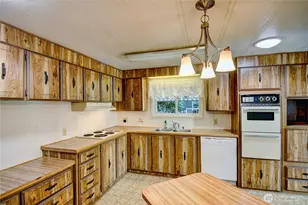 5900 64th St NE, Marysville, WA 98270 - Photo 9