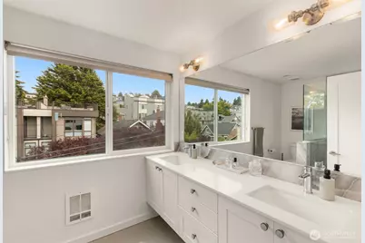 1829 11 Avenue W #D, Seattle, WA 98119 - Photo 21