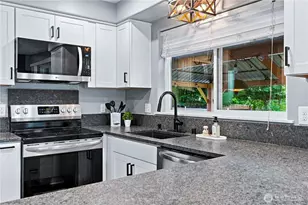 2219 116th Ave NE, Lake Stevens, WA 98258 - Photo 5