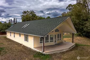 216 S 3rd St W, Chewelah, WA 99109 - Photo 3