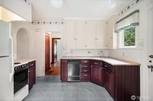 9917 NE 190th St, Bothell, WA 98011 - Photo 3