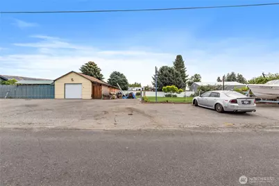 7 S Roland Avenue, East Wenatchee, WA 98802 - Photo 3