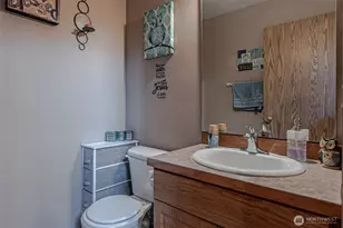 10710 185th Ave E, Bonney Lake, WA 98391 - Photo 15