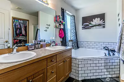 10710 185th Avenue E, Bonney Lake, WA 98391 - Photo 21