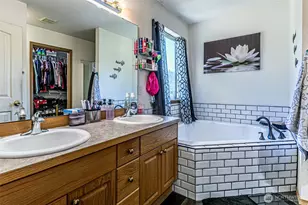 10710 185th Ave E, Bonney Lake, WA 98391 - Photo 21