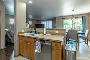 10710 185th Ave E, Bonney Lake, WA 98391 - Photo 13