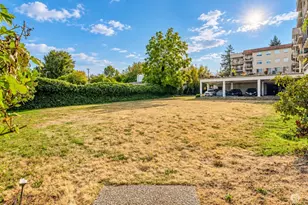 9030 Seward Park Ave S, Seattle, WA 98118 - Photo 11