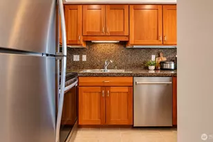 9030 Seward Park Ave S, Seattle, WA 98118 - Photo 3