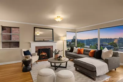 5930 Wilson Avenue S, Seattle, WA 98118 - Photo 3