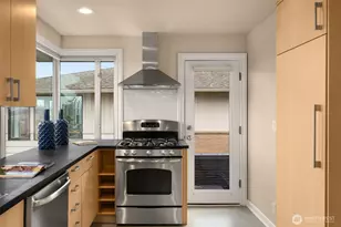 5930 Wilson Ave S, Seattle, WA 98118 - Photo 13