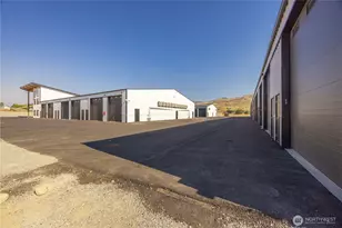 73 E Shop Ave, Chelan, WA 98816 - Photo 3