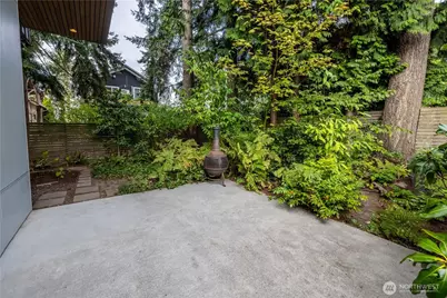 2112 N 46th Street, Seattle, WA 98103 - Photo 37