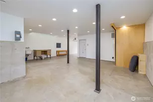 2112 N 46th St, Seattle, WA 98103 - Photo 31