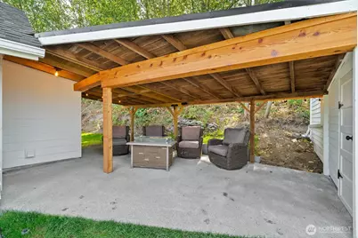 111 Cedar Avenue S, Eatonville, WA 98328 - Photo 29