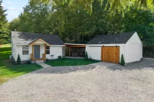 111 Cedar Ave S, Eatonville, WA 98328 - Photo 1
