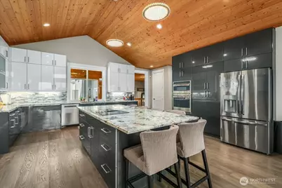 750 Lakeshore Drive, Manson, WA 98831 - Photo 11