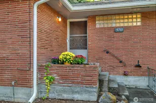5711 38th Ave NE, Seattle, WA 98105 - Photo 31