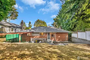 5711 38th Ave NE, Seattle, WA 98105 - Photo 27
