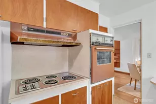 5711 38th Ave NE, Seattle, WA 98105 - Photo 13