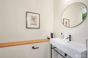 524 N 86th St, Seattle, WA 98103 - Photo 11
