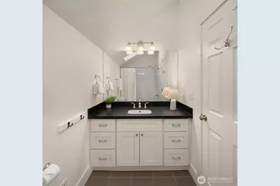 2313 E Mercer Street, Seattle, WA 98112 - Photo 25