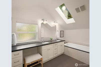 2313 E Mercer Street, Seattle, WA 98112 - Photo 21
