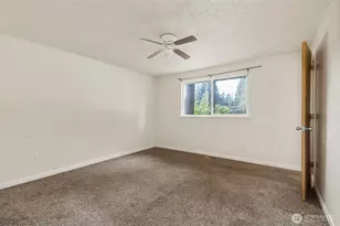 760 NW Firglade Dr, Bremerton, WA 98311 - Photo 11