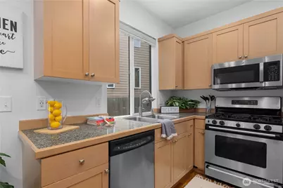 22526 SE 12th Place, Sammamish, WA 98075 - Photo 15