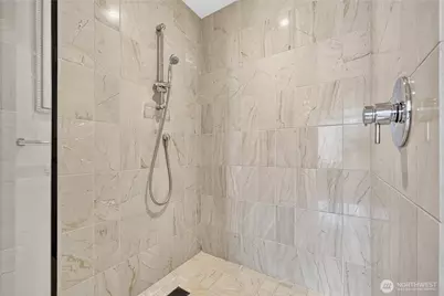 500 106th Avenue NE #2103, Bellevue, WA 98004 - Photo 15