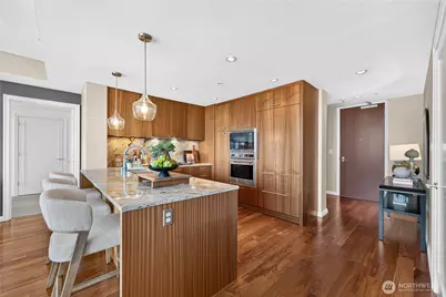 500 106th Avenue NE #2103, Bellevue, WA 98004 - Photo 7