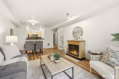 9057 Greenwood Avenue N #102, Seattle, WA 98103 - Photo 3
