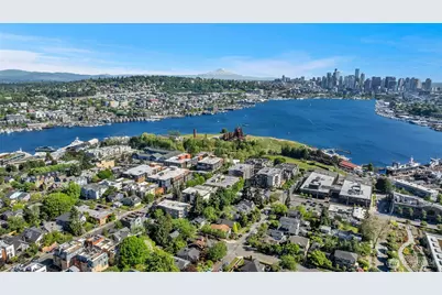 3401 Wallingford Avenue N #210, Seattle, WA 98103 - Photo 19