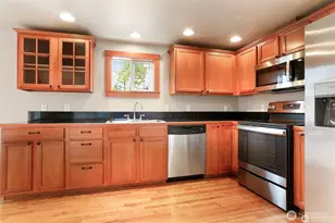 900 SW Elmgrove St, Seattle, WA 98106 - Photo 13