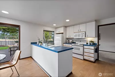 921 129th Street S, Tacoma, WA 98444 - Photo 11