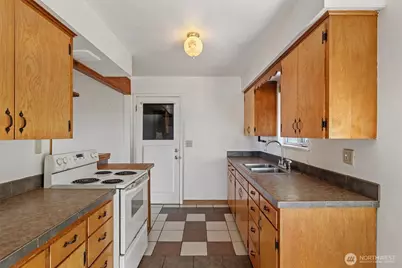 4511 Lakeway Drive, Bellingham, WA 98229 - Photo 23