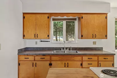 4511 Lakeway Drive, Bellingham, WA 98229 - Photo 9