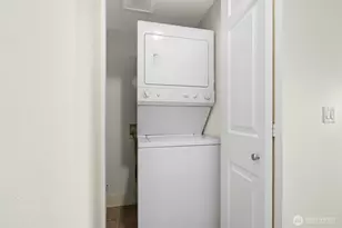 133 Queen Anne Ave N, Seattle, WA 98109 - Photo 17