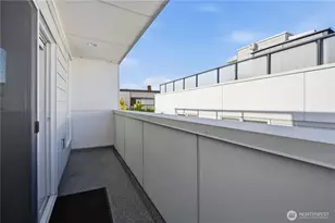 2214 Franklin Ave E, Seattle, WA 98102 - Photo 31