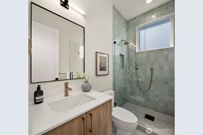 10217 NE 24th Street, Bellevue, WA 98004 - Photo 15