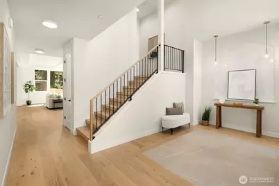 10217 NE 24th Street, Bellevue, WA 98004 - Photo 3
