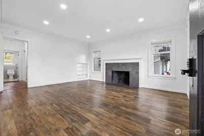 4545 5th Avenue NE, Seattle, WA 98105 - Photo 3