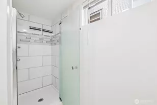 4545 5th Ave NE, Seattle, WA 98105 - Photo 29