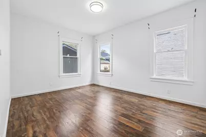 4545 5th Avenue NE, Seattle, WA 98105 - Photo 9