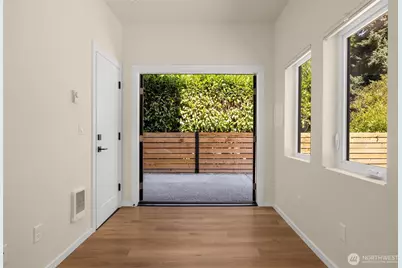 3828 35th Avenue W #B, Seattle, WA 98199 - Photo 13