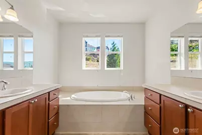 1423 NE Hickory Lane, Issaquah, WA 98029 - Photo 17