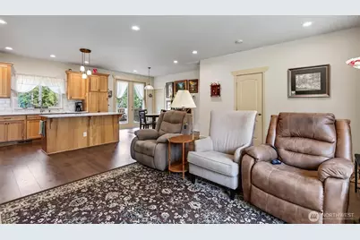 381 Studebaker Spur 2, Castle Rock, WA 98611 - Photo 11
